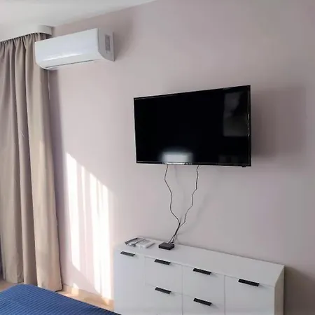 луксозен двустаен * Saints Constantine and Helena