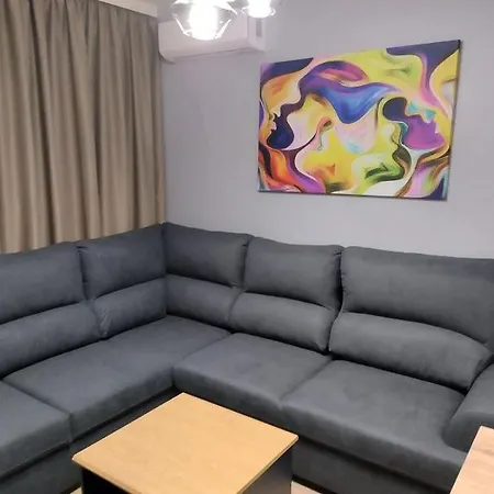 луксозен двустаен Apartamento *